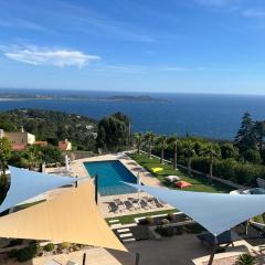 Villa 5 BDs Breathtaking Views Large Pool Jacuzzi