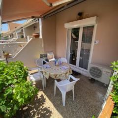 Port Leucate: Charmante Villa 4 Pers. Proche Lac, Terrasse, Parking, Animaux Acceptés - FR-1-798-49