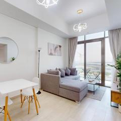 Chic 1BR with Canal View