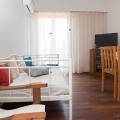 Minimal Flat in Historic Kerameikos by ΜΡS