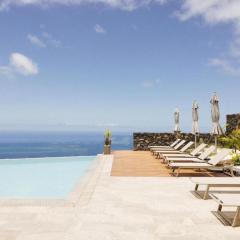 Suite de lujo con Piscina, Terraza y Espectaculares Vistas al Mar