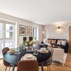 2 Bed Next River Thames fast Access Central London