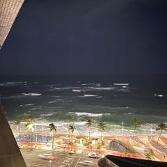 Flat 17 Frente Mar 5 min Rio Vermelho