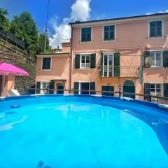 La casa con giardino, vicino al ruscello segreto