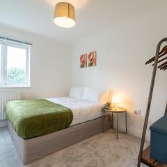 Kingston Centre Location 2 Bed Apartment