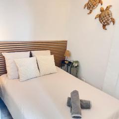 PORT DE HYERES - Appartement 40m2 - 4 personnes - place de PARKING