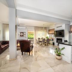 Evis coastal comfort house