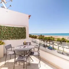 MADAGÌ Beachfront Apartments