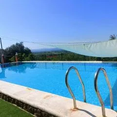 Buenas vistas y privacidad, tranquila y fresca villa en el bosque de Valencia con una magnífica piscina de 80m2