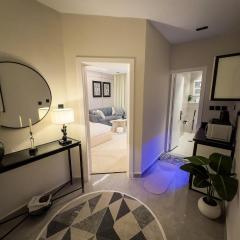 استديو فاخر بالملقا "دخـول ذاتي"