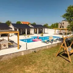 Unique Villa V with large pool