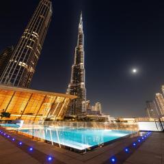 Spacious, Modern Chic 2 BDR Apartment in Prime Downtown Location