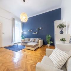 Sassoon - 2-bedroom elegant airy home at Deak ter