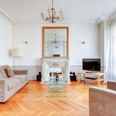 Paris Centre Chic 6 pers Rue Bachaumont