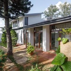 Grandeur Luxe Villa by StayJade 20 Acco Garden