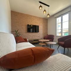 CHEZ FERNAND Cottage AC Terrace Garden Petanque court & private free parking