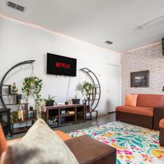 Walk to outlets free designated parking