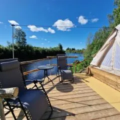 Sunset Glamping - luksustelttamajoitus PowerParkin lähellä