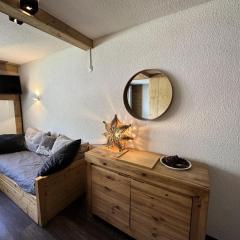 Résidence Les Melezes - Studio vue montagne · Accès pistes par navette · Parking extérieur MAE-0944