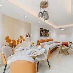 Timeless Luxury 2 Bedroom Apartment in Coveted Mayfair H9