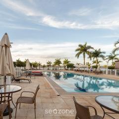 Apto c/ varanda em cond. c/ piscina - CLR0211