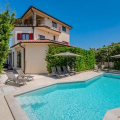 1 Bedroom Beautiful Apartment In Pula