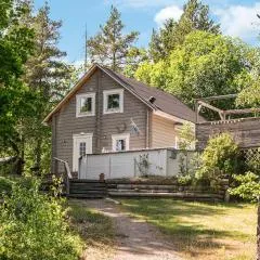 3 Bedroom Beautiful Home In Nynäshamn