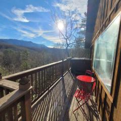 Great View Location Studio Log Cabin Hot Tub