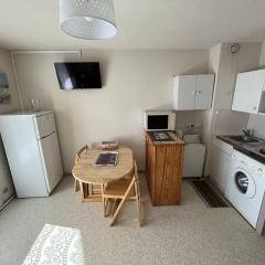 Studio à 400m des plages - 3 couchages - Garage inclus - FR-1-738-50