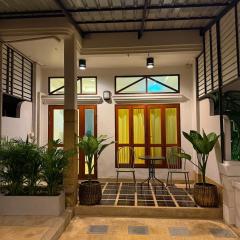 Spacious 2 Bedroom House In City Centre