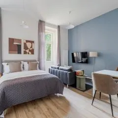 Blueground Holešovice balcony nr Vltava PRG-48