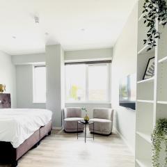 Comfortable Room w Private Bathroom & Fast WiFi