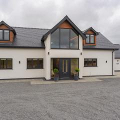 Llys y wawr Luxury Holiday Let