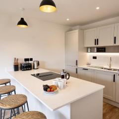 Modern 4BR Family Home New Forest Pet Friendly