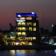 Baan Wanglang Riverside, Bangkok