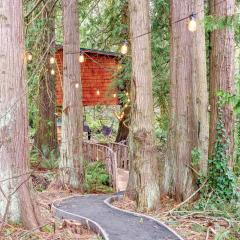 Relaxing Tree House in Sequim, Washington, Perfect for a Glamping Getaway to Olympic National Park