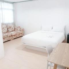 X Mitr INN Sukhumvit 2 BTS Nana มิตร อินน์ สุขุมวิท 2 บีทีเอสนานา