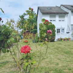 Family-Friedndly Home with Large Garden &BBQ Grill