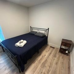 Short Walk to the Falls Newly Renovated 4 Bedroom