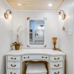 Kontiki Bayfront 103