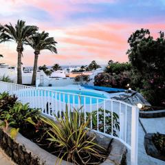 Wonderful Puerto Del Carmen Villa Central Location Villa Cilla Sea Views