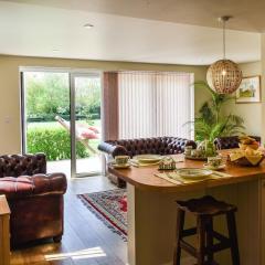 Swallowtail Lodge