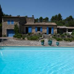 very pleasant provençal mas, typical to the region, with heated pool in saint remy de provence - 9 people