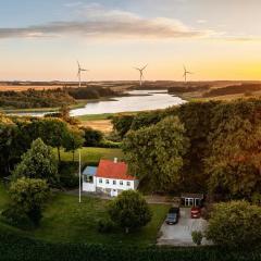 Country House With Fjord Views At Harre Vig