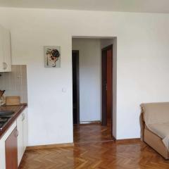 Srima apartments 20 meters from the beach