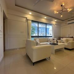 Plush Bandra West - Opulent 3BHK Apartment and Study