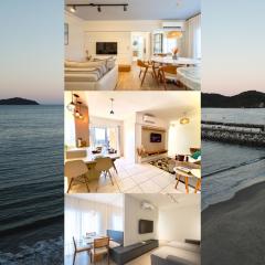 Apto Bal Picarras 150M PRAIA com PISICNA, sacada com CHURRASQUEIRA privativa, AR CONDICIONADO Wi Fi, PORTARIA 24h, PLAYGROUND INFANTIL, QUADRA DE ESPORTES vaga privativa de GARAGEM