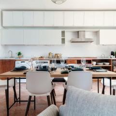 Silken Escape - by MyHomeInComo