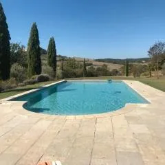 Cottage immerso nelle colline