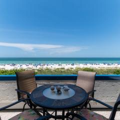 Relaxing Beachfront Stay at The Apollo